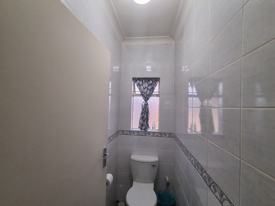 4 Bedroom Property for Sale in Flamwood North West